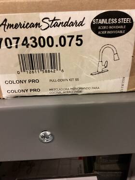 American Standard 012611588426 Colony Pro Single-handle Kitchen Faucet Pull-down Spray Read