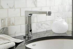 2506155.002 American Standard Chrome Commercial Touchfree Motion Sensor Bathroom Faucet