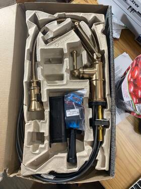 64125lf-gl Brizo Artesso Pre-rinse Pull-down Kitchen Faucet - Luxe Gold