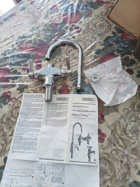 Chicago Faucets 611943186760 One Hole Two Handle Faucet Chrome Open Box