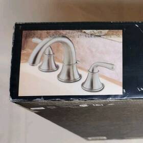 D307456 Danze Bannockburn Two Handle Widespread Lavatory Faucet - Chrome