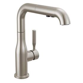 Delta 195205105220 Almari Single Handle Pull Out Sprayer Kitchen Faucet Deckplate Included