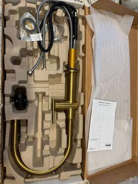 K-22972-2mb Delta 22974-2mb Single Handle Crue Gold Kitchen Faucet And Sprayer- Lightly Used