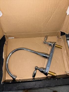 21987lf Delta 564-898 Foundations 2-handle Kitchen Faucet In Chrome Read Description