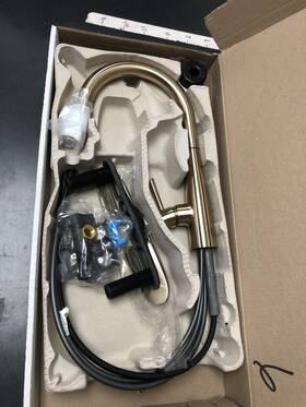9113-cz-dst Delta Essa Champagne Bronze Pull-down Kitchen Faucet With Magnetic D