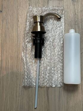 19893z-czsd-dst Delta Rp100736cz Deck-mounted Soap Dispenser In Champagne Bronze