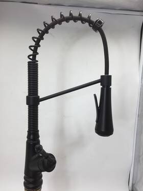 Ekf-bg-816 Ello & Allo Single-handle Pull-down Sprayer Kitchen Faucet With 4-modes In Matte Black