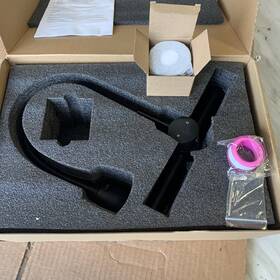 Snwr13343575 Flwueue Wall Mount Kitchen Sink Faucet Fingerprint Lead Free Matte Black Used