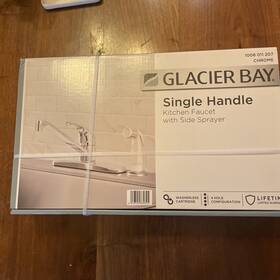 1008011027 Glacier Bay Single Handle Standard Kitchen Faucet In Polished Chrome Side Spray
