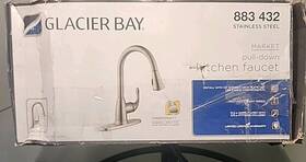 Glacier Bay 925699941561 Market Single-handle Pull-down Sprayer Kitchen Faucet In Chrome