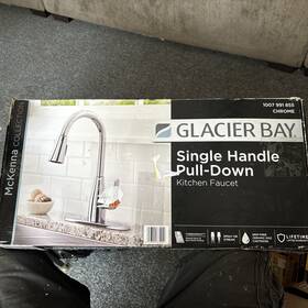 1007 Glacier Bay 925699959719 Mckenna Single-handle Pull Down Sprayer Kitchen Faucet