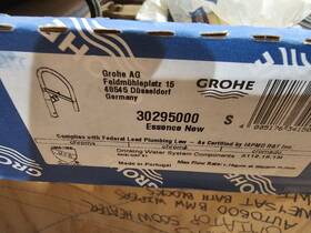 30295000 Grohe Essence Semi-pro Kitchen Faucet With Pull-out Sprayer Chrome