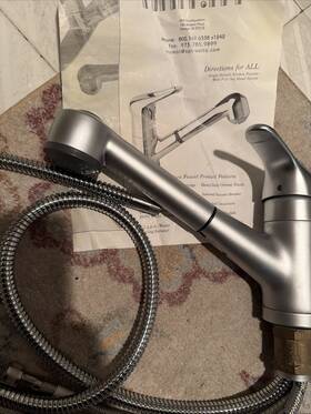 3-2861 Hamat Everest Kitchen Faucet With Pull-out Spray White Finish