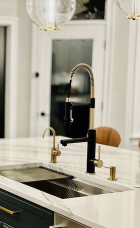 Kpf-1603bgmb Kraus Artec Pro Kitchen Faucet - Brushed Gold/matte Black