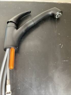 7560bl Moen Extensa One-handle Low Arc Pullout Kitchen Faucet Black