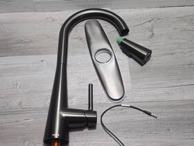 7864ewbls Moen Sleek 1.5 Gpm 1 Hole Pull Down Kitchen Faucet - Black Stainless