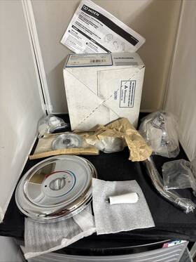 T2449cpc Moen 82248 Monticello 82300 Shower Trim Kit Chrome Complete