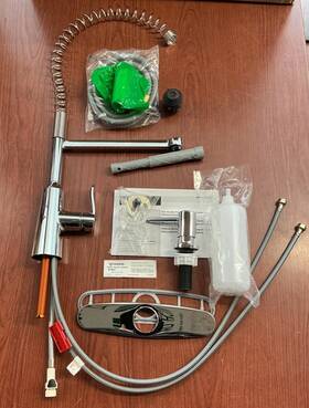 87807 Moen New Edwyn Pre-rinse Spring Pulldown Kitchen Faucet Chrome B23
