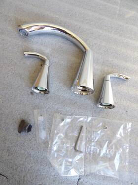 T373 Moen Glyde Two Handle High Arc Roman Tub Faucet Chrome