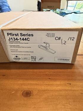 J134-144c Pfister Pfirster Pfirst Series 1-handle Kitchen Faucet Polished Chrome