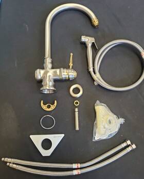 Supergrif 043.666.282 Kitchen Faucet With Sidespray Polished Nickel/brass