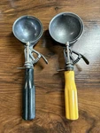 Vintage Peerless Master Ice Cream Scoops, Bakelite Handle, Set. Fixed Price $18.99.