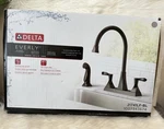 Delta Everly 21741LF-BL Kitchen Faucet 2-HANDLE W/ Sprayer Matte Black Open Box. Fixed Price $76.50.